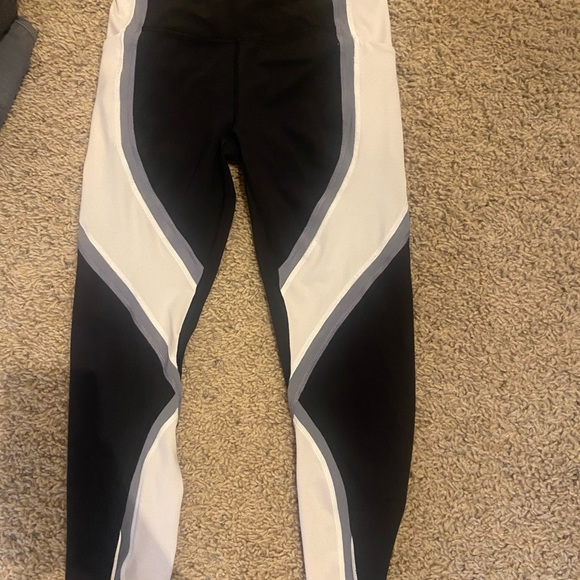 Lululemon leggings - Picture 5 of 5